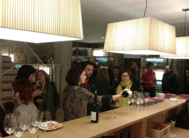 cata de vinos en un restaurante
